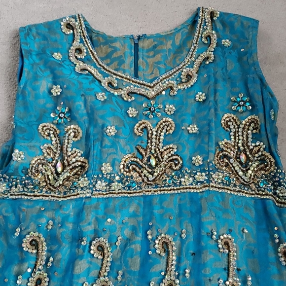 3 Piece Suit - Picture 3 of 4